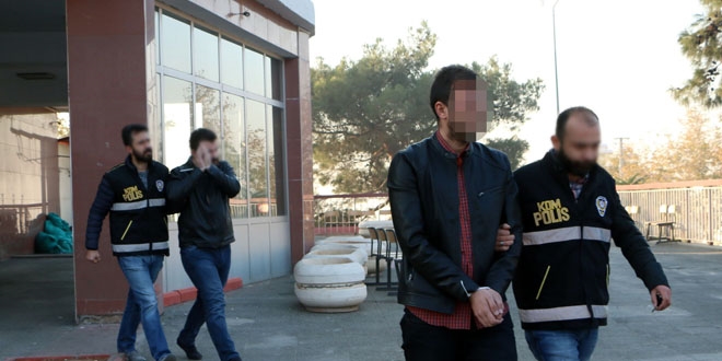 Öğretmen, avukat ve psikoloğun da bulunduğu 6 kişiye gözaltı