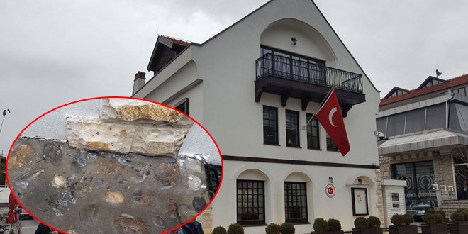 Kosova'daki Türk başkonsolosluğuna saldırı