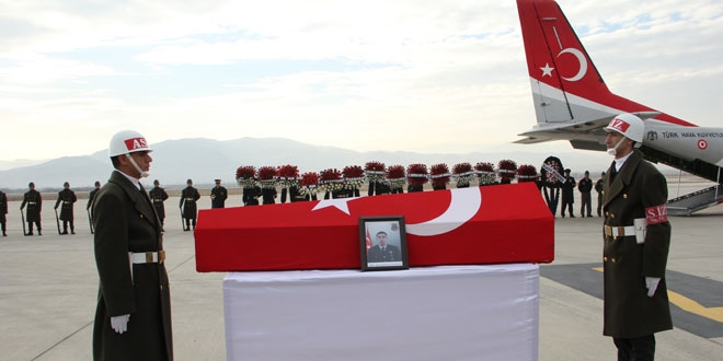 Tunceli'de şehit olan uzman çavuşlar için Elazığ'da tören