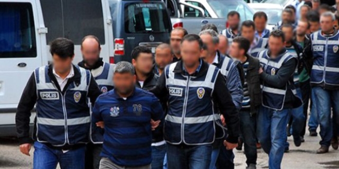 Malatya'da adliyeye sevk edilen 28 polisten 2'si tutukland