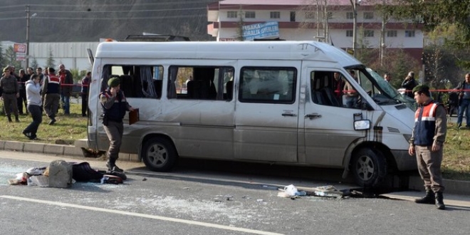 Trabzon'da trafik kazas: 1 l, 10 yaral