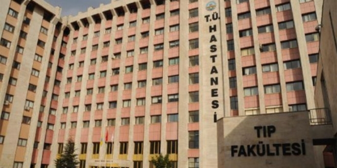 Hastanenin tuvaletinde bulunan bebek korumaya alındı