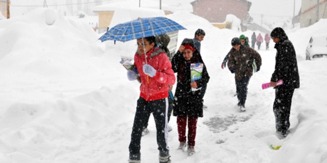 Tunceli'de eitime kar engeli