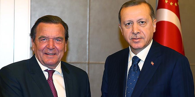Cumhurbaşkanı Erdoğan, Schröder'i kabul etti