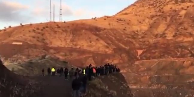 Siirt'te toprak altnda kalan 4 iiye halen ulalamad