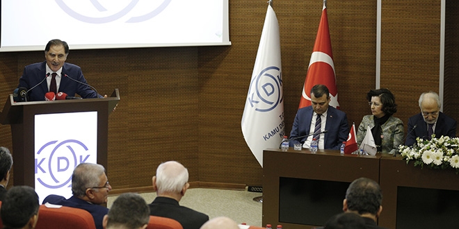 Kamu Başdenetçisi, görevini Malkoç'a devretti