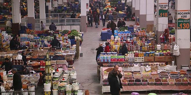 Esnaf Türk lirasına sahip çıkıyor