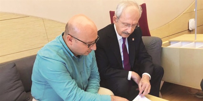 Kılıçdaroğlu'nun başdanışmanı kırmızı listede
