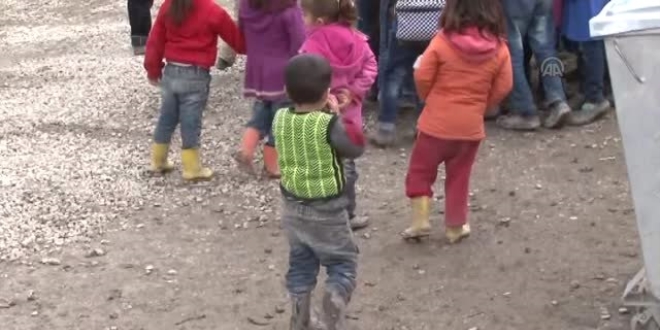 Terör mağduru öğrencilere yardım
