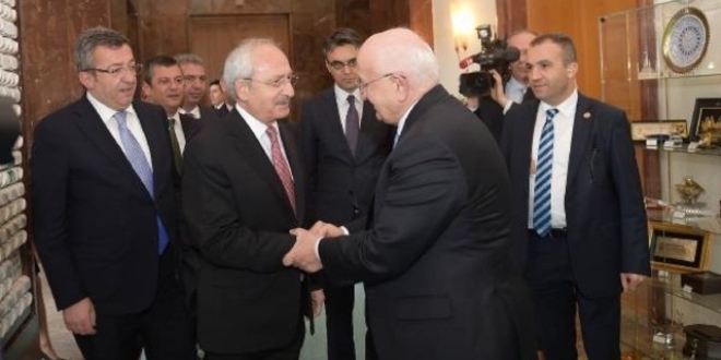 Kılıçdaroğlu'ndan Kahraman'a geçmiş olsun ziyareti
