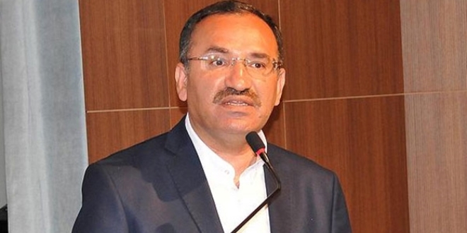 Bozdağ: Türkiye devletine söveni baş tacı ediyorlar