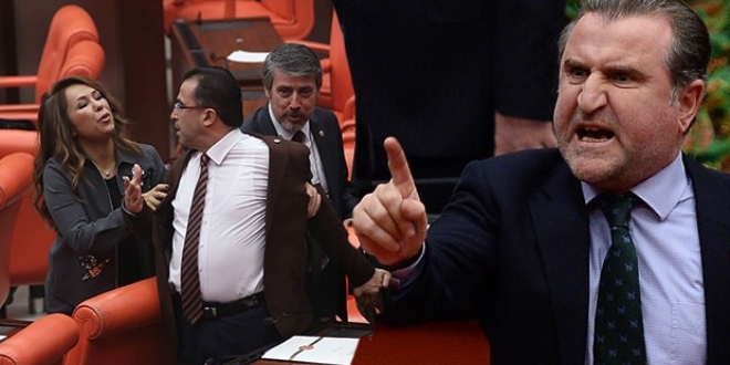 'Bu akşamdan kalmış, alın bunu buradan'