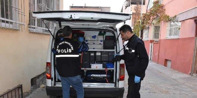 Üniversite öğrencisini öldüren zanlı teslim oldu