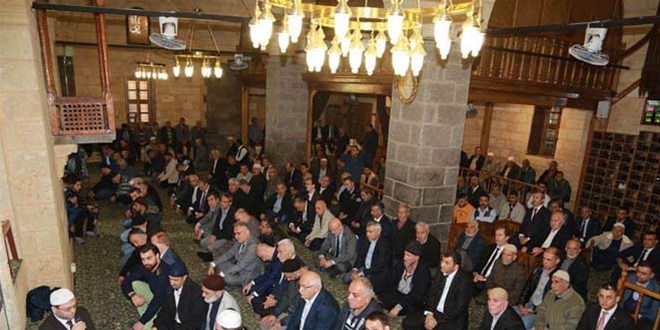 Şehitler için tüm camilerde hatim indirilecek