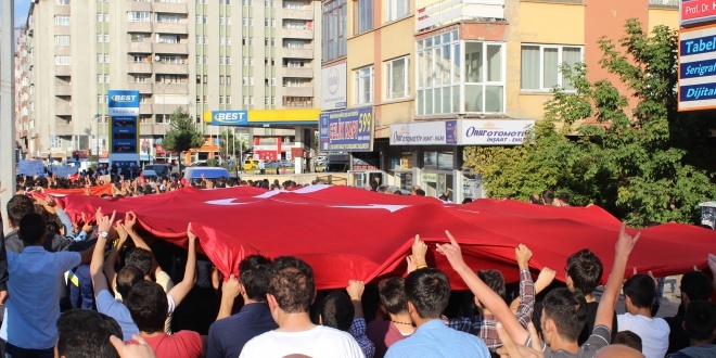 Vatandaşlar teröre karşı tek yürek