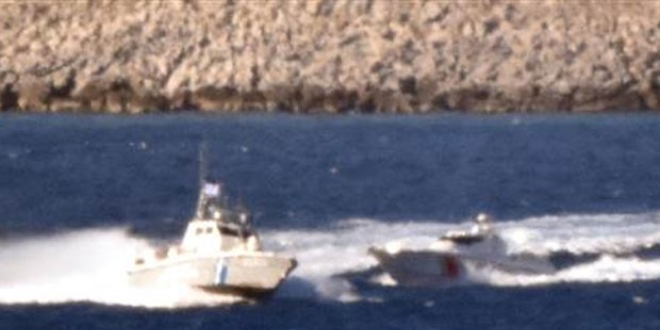 Kardak'ta Türk ve Yunan sahil güvenlik botları arasında sıcak temas