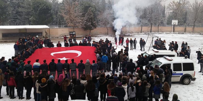 Polisleri okula kavga var diye çağırıp...
