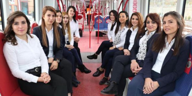 Tramvaylar kadınlara emanet