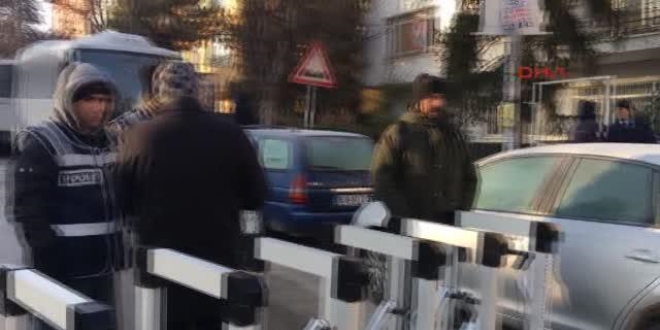 Rus Büyükelçiğine yoğun güvenlik önlemleri