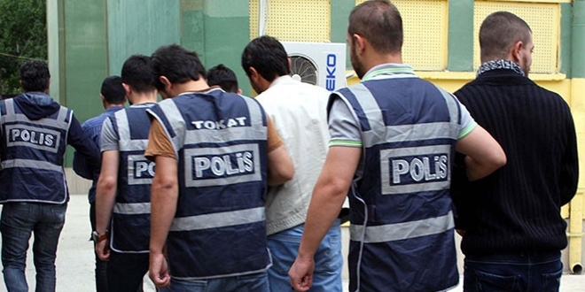 Afyonkarahisar'da FETÖ'den 8 kişi gözaltına alındı
