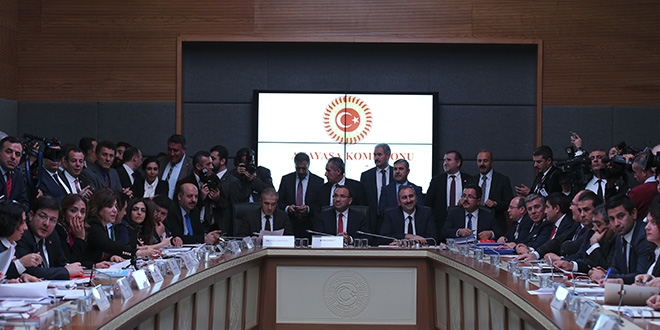 Meclis TV dışındaki kameralar ve danışmanlar dışarı çıkarıldı