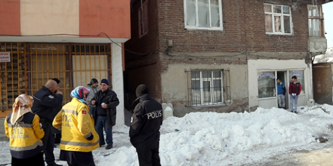 Erzurum'da karbonmonoksitten zehirlenen çift öldü
