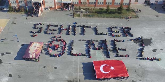 Kayseri'de öğrencilerden teröre anlamlı tepki