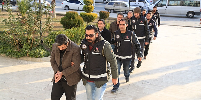 3 ilde FETÖ'den gözaltına alınan 4 kişi tutuklandı