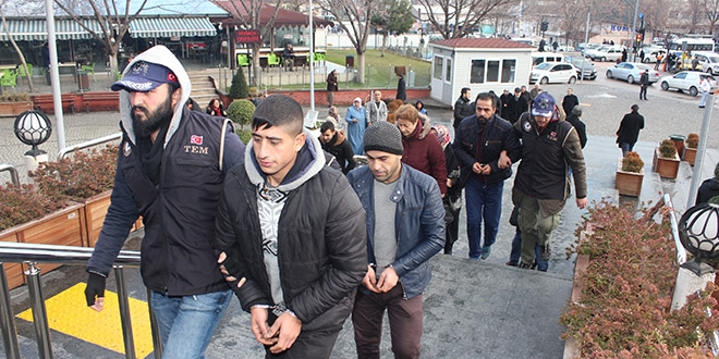 Bursa'da PKK propagandası yapan 3 kişi tutuklandı
