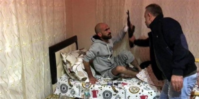 Engelli çete üyesi, halk otobüsünü kurşunladı