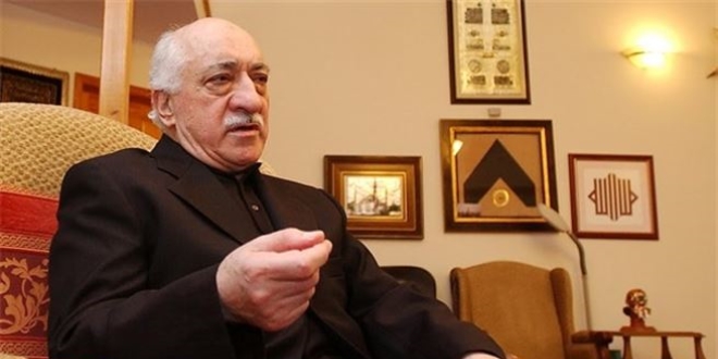 FETÖ imamı'nın arabasından çıkan not dikkat çekti