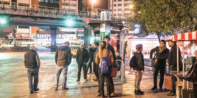 Elektrik Mühendisleri Odası: Tüketimi yaz saati artırıyor