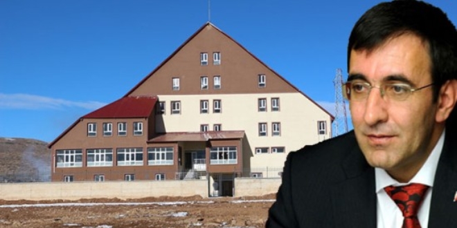 Cevdet Yılmaz Bingöl'de kayak yaptı