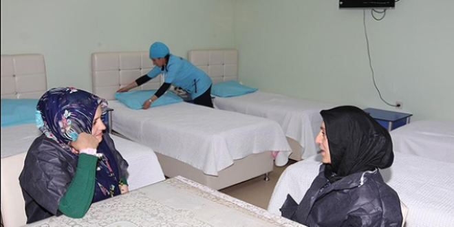 Yolu kapanan köylerdeki hamilelere 'anne oteli' çare oldu