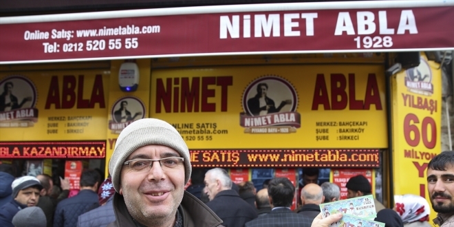 Yılbaşı piyango biletlerine yoğun ilgi