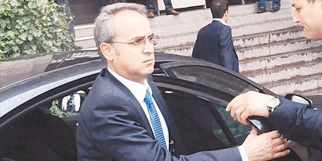 Kozmik savcının şüpheli para transferi ve telefon trafiği