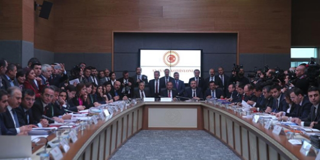 Anayasa görüşmelerinde 48 saatlik mesai
