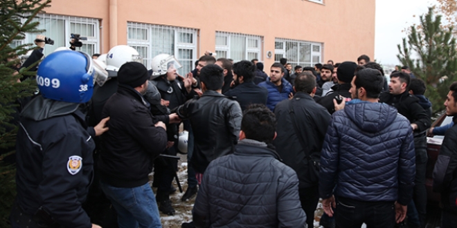 Erciyes Üniversitesi'nde gerginlik