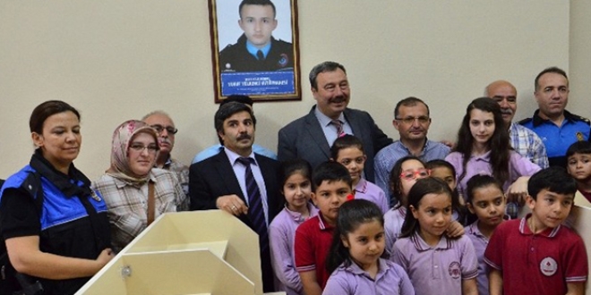 Şehit polislerin adı kütüphanelerde yaşatılacak