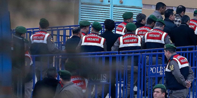 İhracat rakamlarıyla oynayıp FETÖ'ye para aktarmışlar