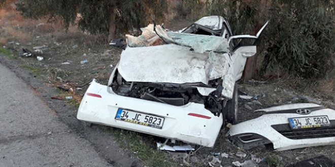 İzmir'de trafik kazası: 1 ölü, 9 yaralı