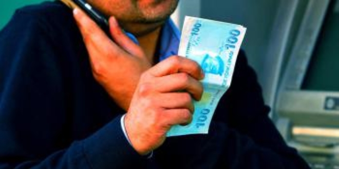 Öğretmeni telefonla 6 bin lira dolandırdılar
