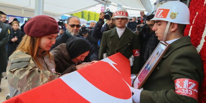Şehit astsubay son yolculuğuna uğurlandı