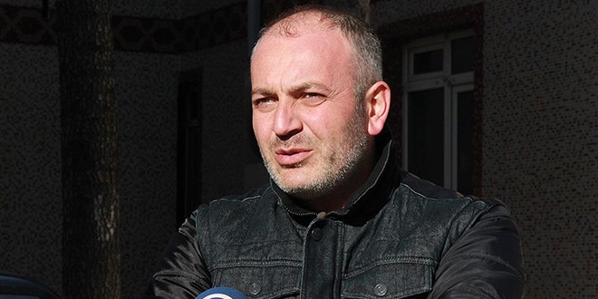 Haleplilere yardım için aracını sattı