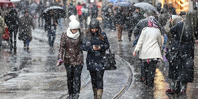 Meteorolojiden İstanbul için kuvvetli kar yağışı uyarısı