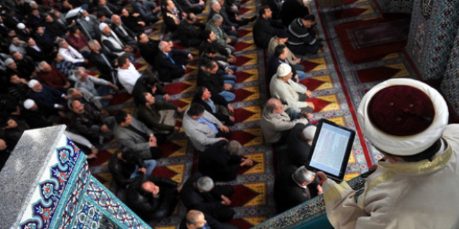 Cuma hutbesinde 'yılbaşı' uyarısı