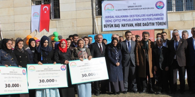 Şırnak'ta bakanlıktan çiftçiye destek