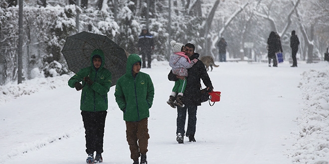 Ankara'da vatandalar parklara akn etti