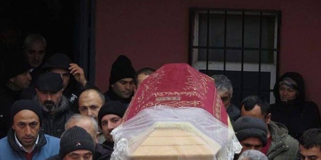 Kazada ölen lise öğrencisi toprağa verildi