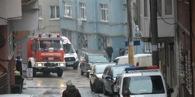 Elektrik sobasından yangın çıktı, 3 üniversiteli hastanelik oldu